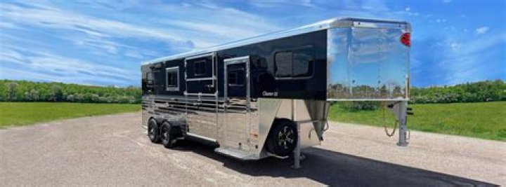 Are Sundowner horse trailers aluminum?