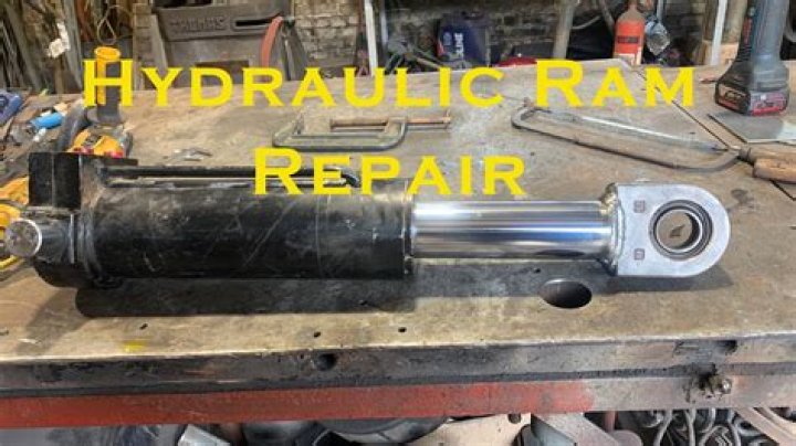 Can a pitted hydraulic ram be repaired?