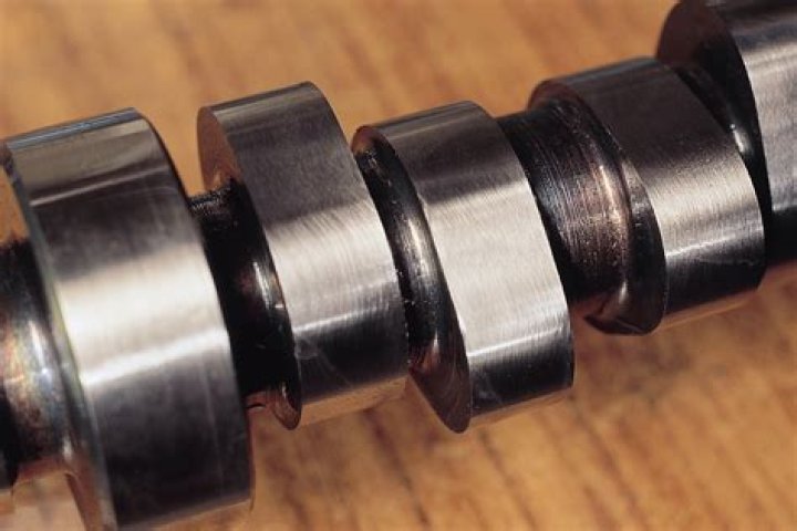 Can you change the cam on a Ford truck 460?