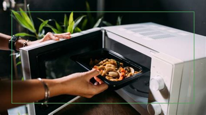 Can you cook in a microwave in a RV?
