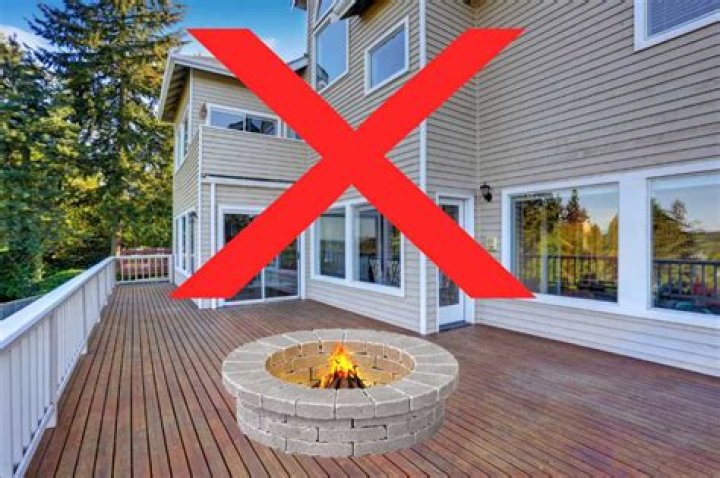 Can you put fire pit on wood deck