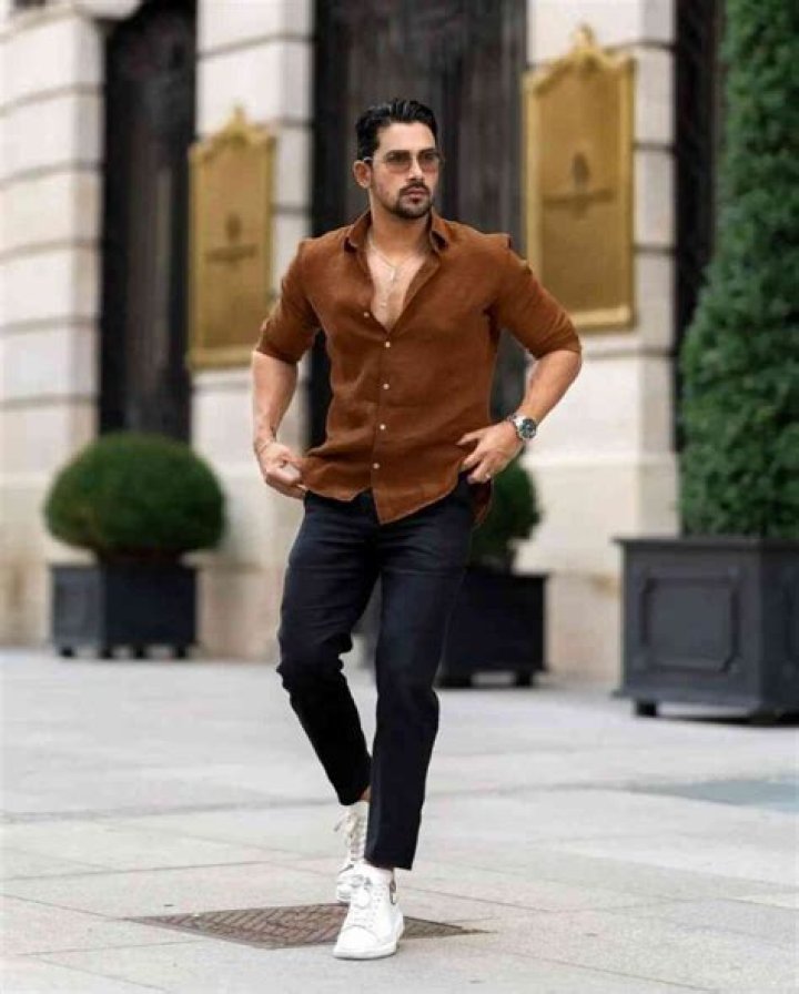 Can you wear a brown shirt and black pants?