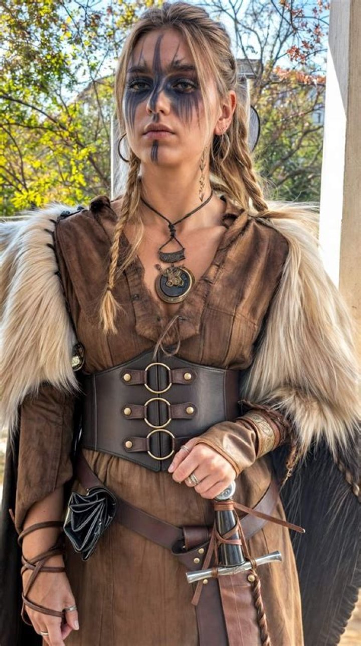 Did female Vikings wear underwear?