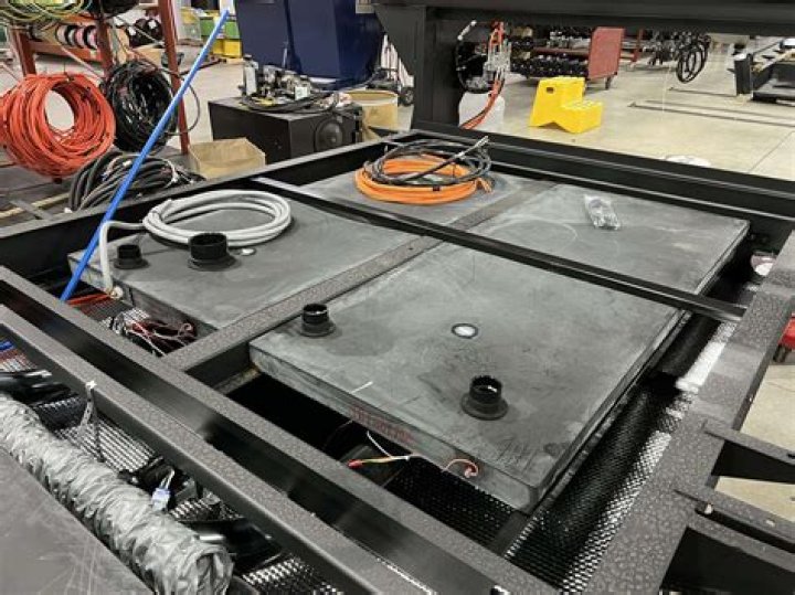 Do RV GREY tanks have vents?