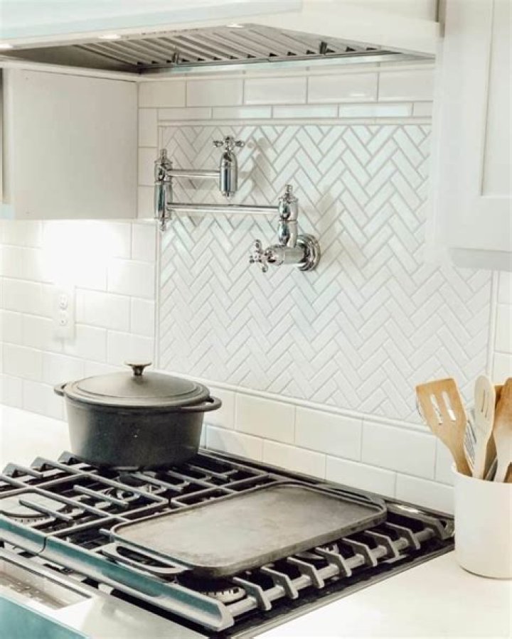 Herringbone backsplash - How To Discuss
