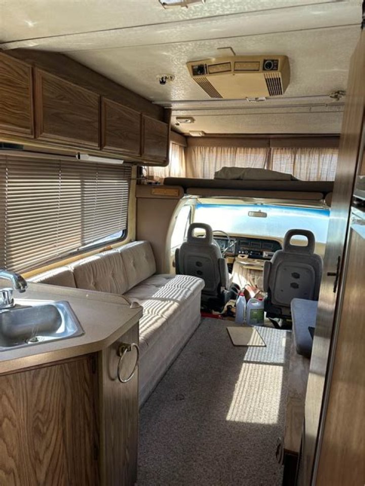 How big is a 1997 Fleetwood Tioga motorhome?