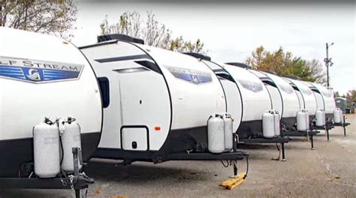 How big is a 2006 FEMA travel trailer?