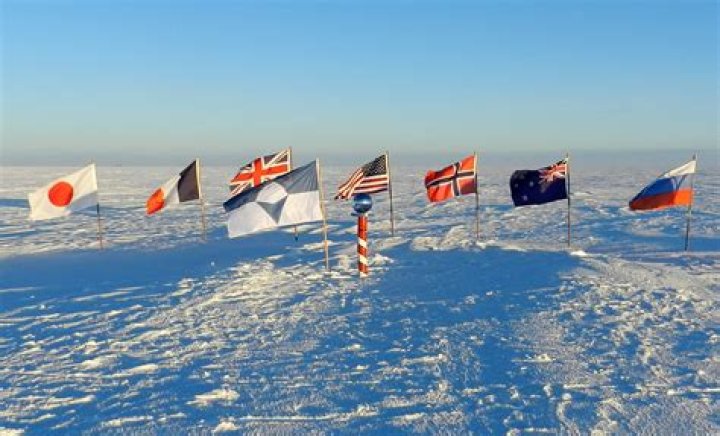 How do people dress at the North Pole?