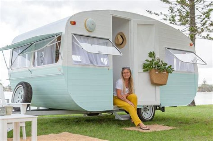 How do you wire a vintage camper trailer?