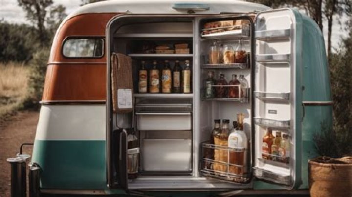 How does a caravan fridge work?