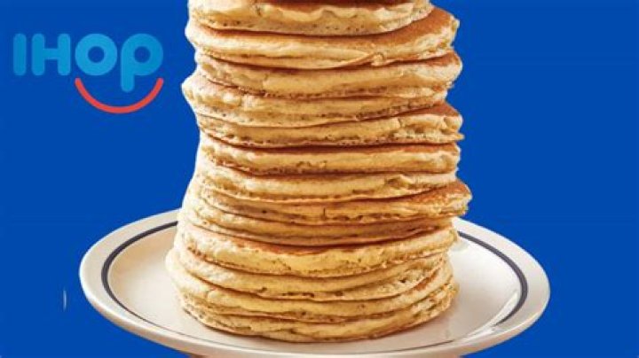 How many carbs in cupcake pancakes from IHOP