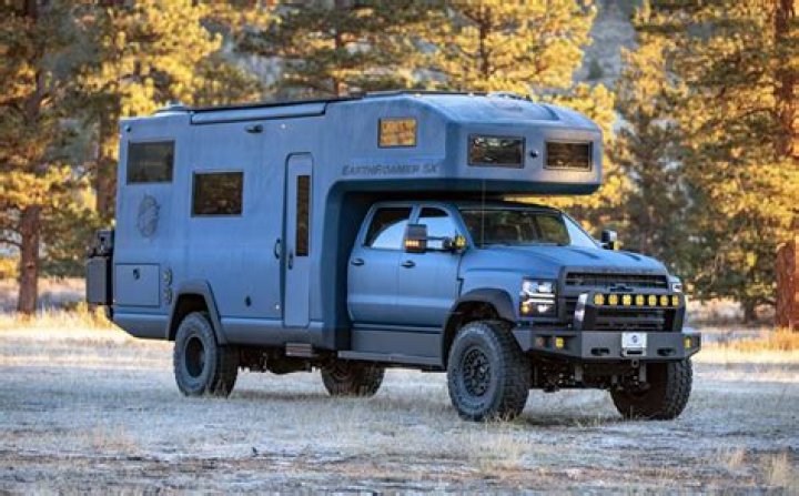 How many GMC motorhomes were built?