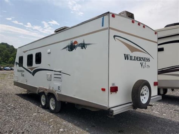 How much does a 2004 Fleetwood wilderness cost?
