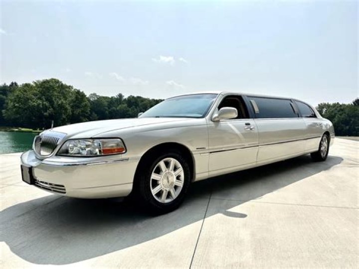 How much does a 2006 Weekend Warrior cost?