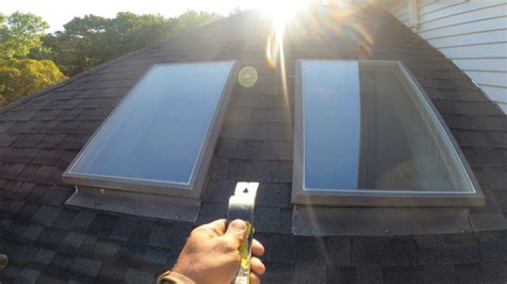 How much does it cost to replace skylight?