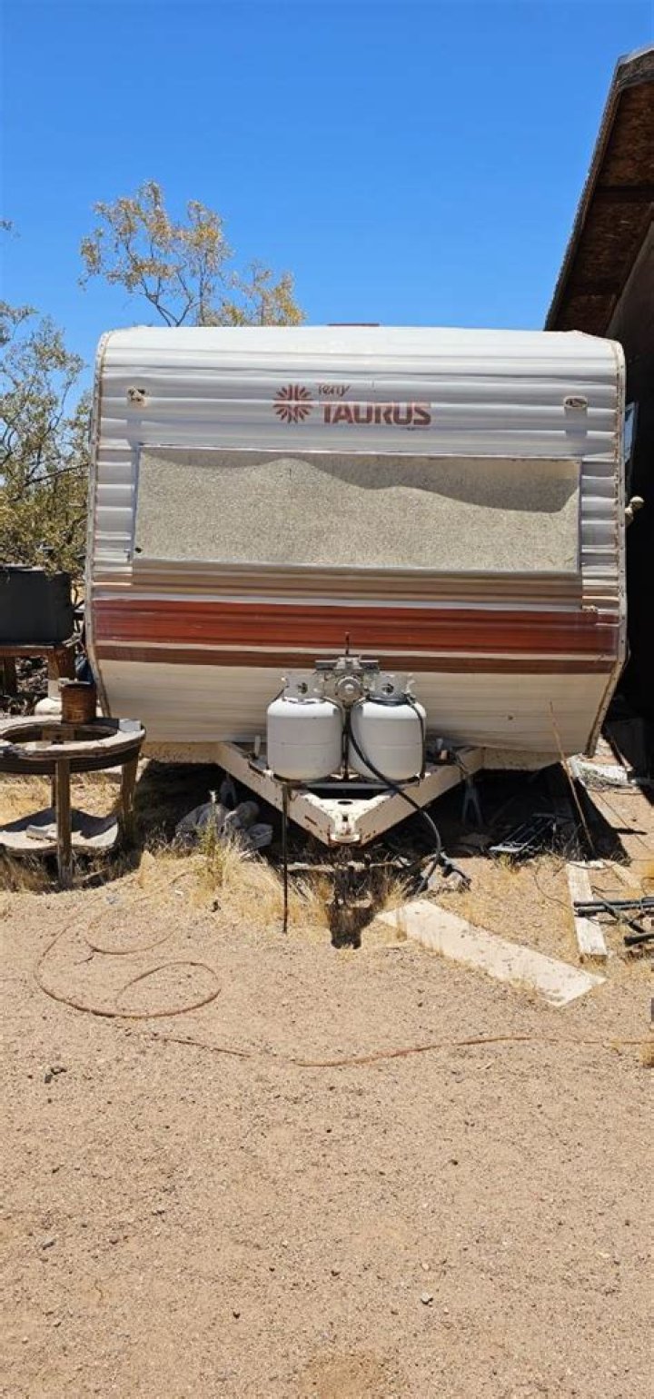 How old is the Fleetwood Taurus travel trailer?