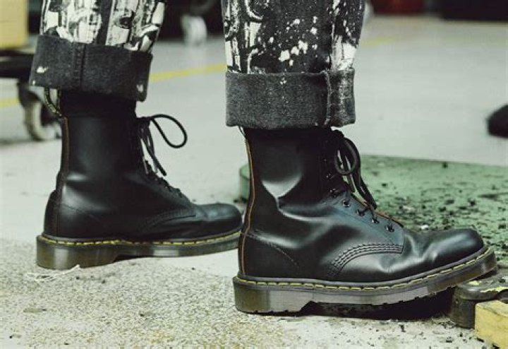 How to order Dr Martens boots in the UK?