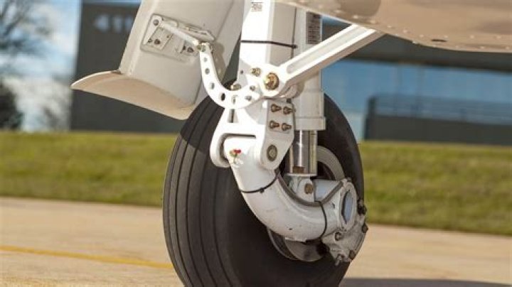 How to replace a landing gear in Arizona?