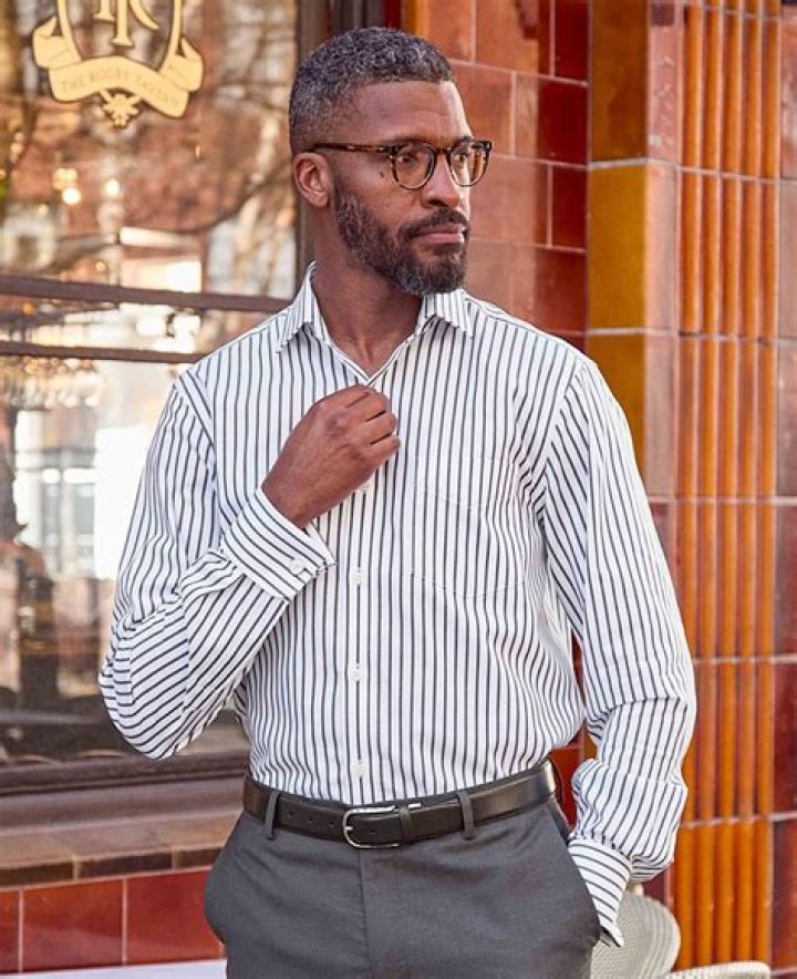 Is a striped shirt formal?
