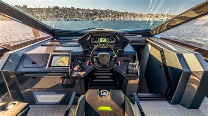 Is Carver yacht out of business?