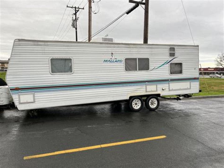 Is the 2004 Fleetwood Mallard travel trailer for sale?