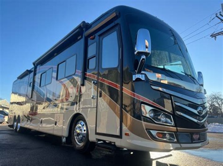 Is the Monaco Camelot 43pdq front road side?