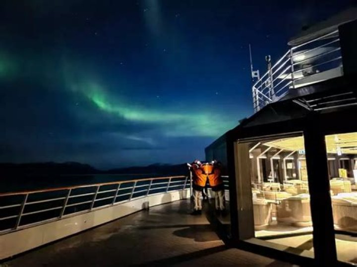 Northern lights cruise - How To Discuss