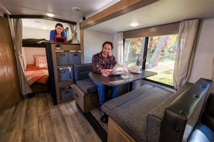 What are the features of a bunkhouse trailer?