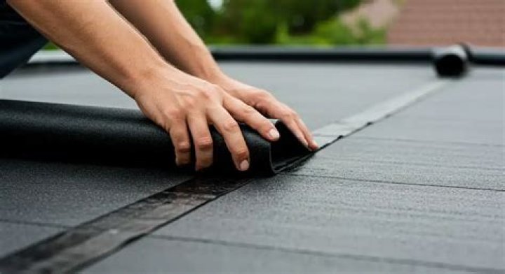 What causes rubber roof to bubble?