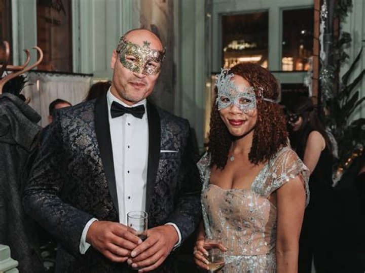 What colors do you wear to a masquerade ball?