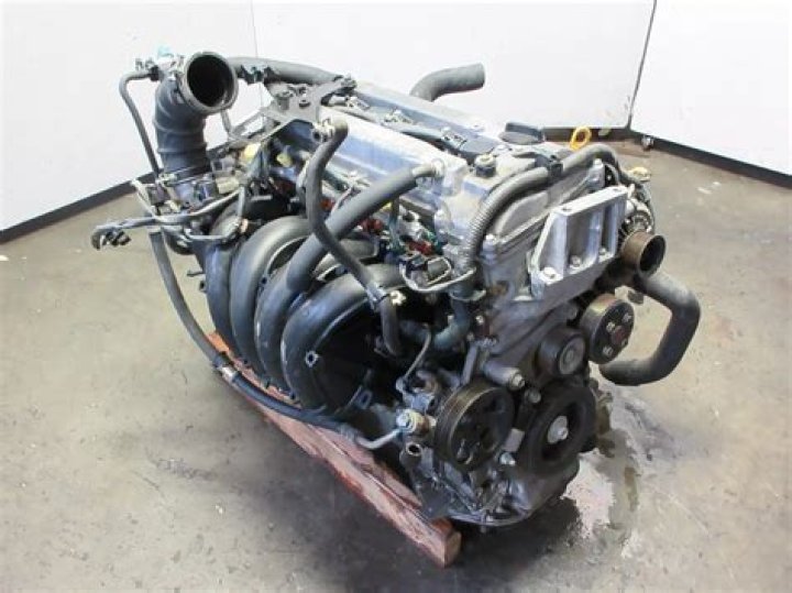 What engine is in a Ford E350?