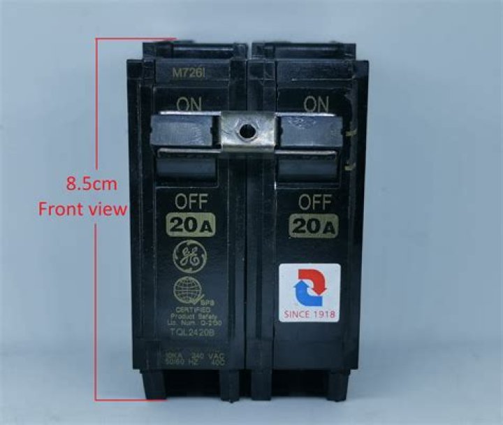 What household appliance is on a 20 amp circuit breaker?