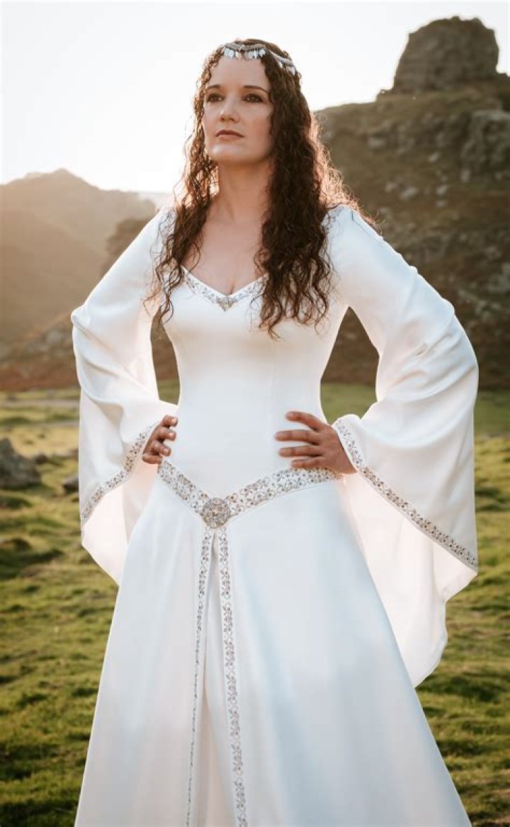 What is a Celtic dress called?