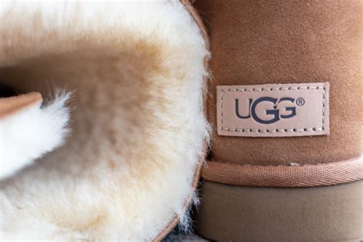 What is the UGGs logo?