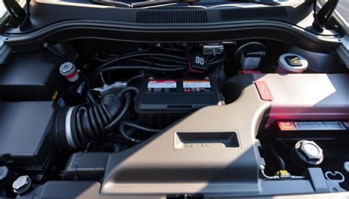 What kind of battery does GMC Sierra have?
