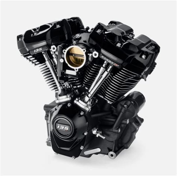 What kind of engine does the Newmar Bay Star have?