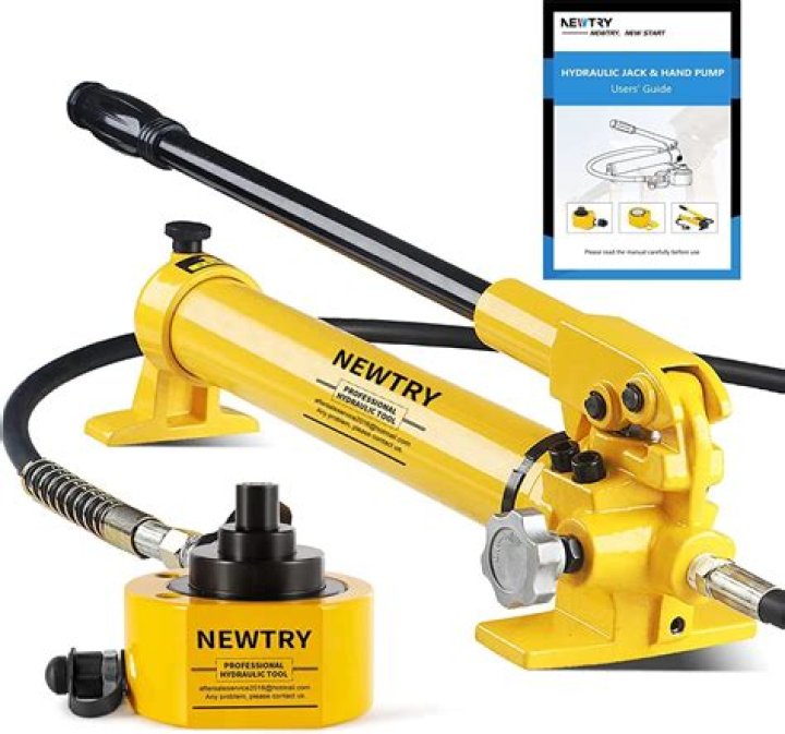 What kind of hydraulic jack does Lippert use?