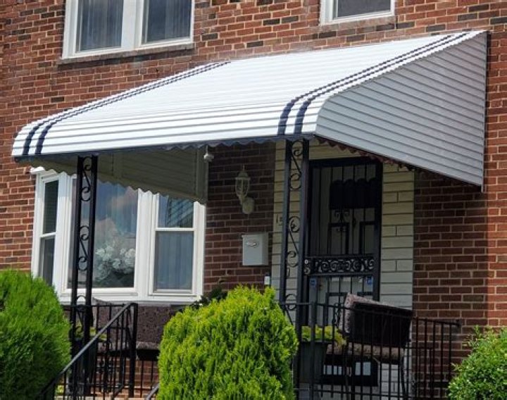 What kind of rail for an aluminum awning?