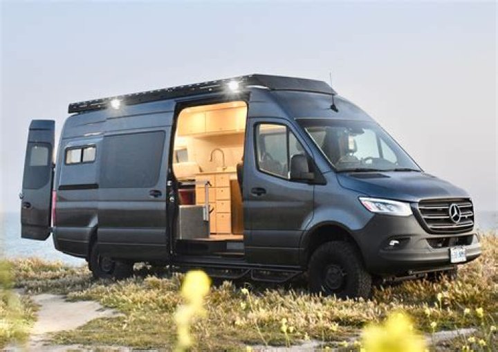 What kind of RV is a Monaco LaPalma?