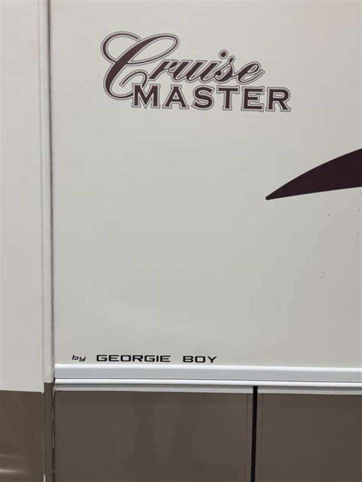 What kind of RV is the Georgie Boy Cruise Master?