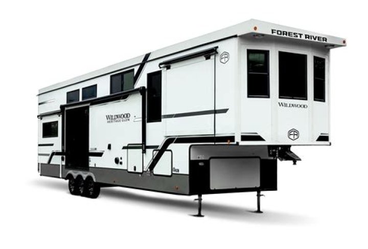 What kind of trailer is heritage Glen in Forest River?