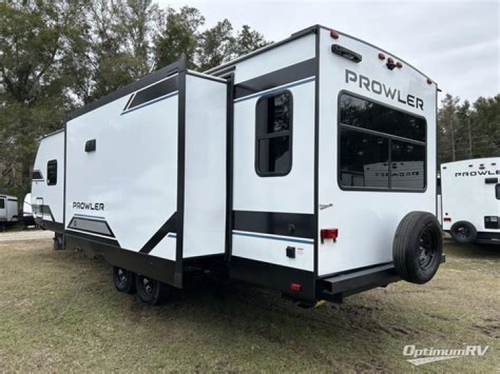 What was the name of the 1998 Prowler 5th Wheel?