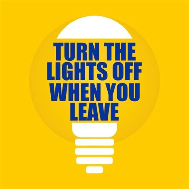 When should you turn your lights off before bed?