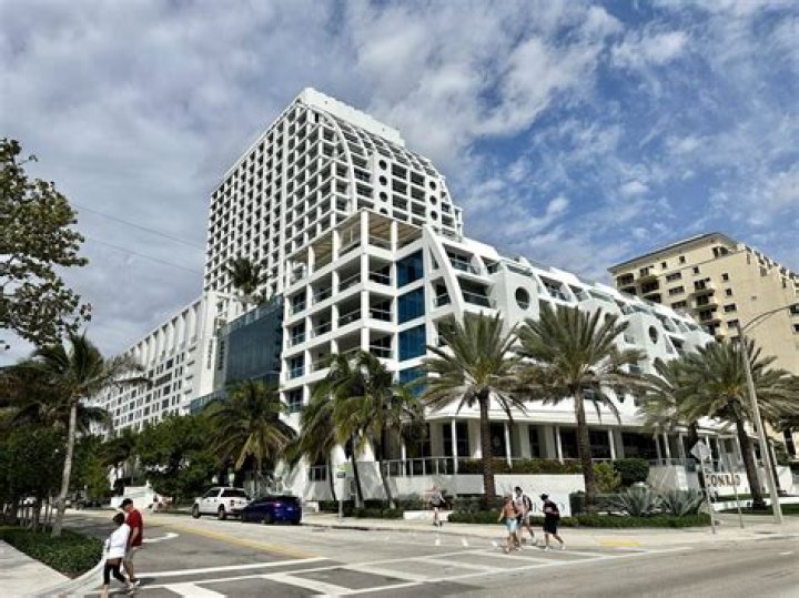 Who is the best RV dealer in Fort Lauderdale?