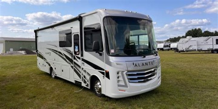 Who makes alante RV?