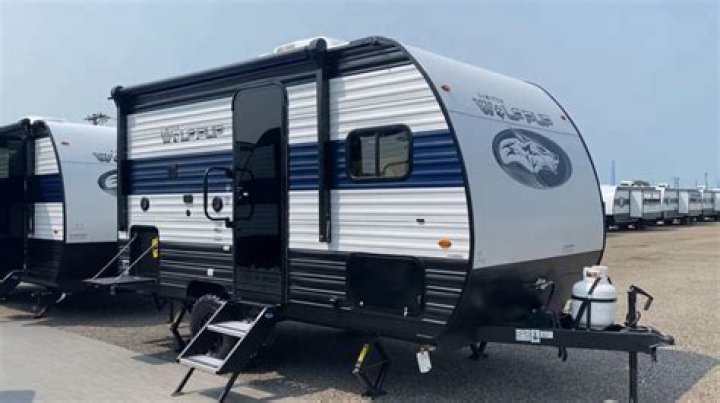Who makes Cherokee Travel Trailer?