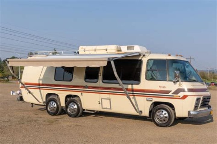 Who makes cruise air motorhomes?