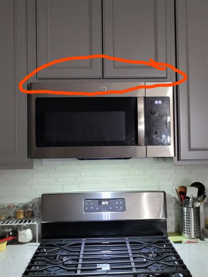 Why does my Futuro range hood keep blowing out?