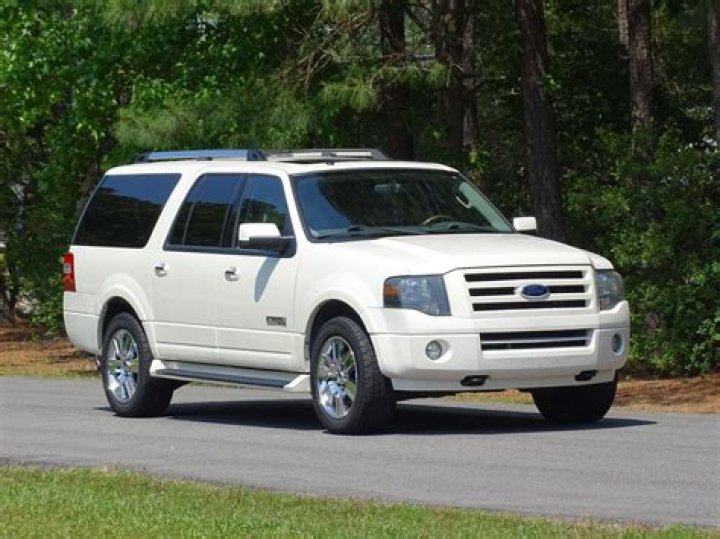 Why is my 2007 Ford Expedition sputtering?